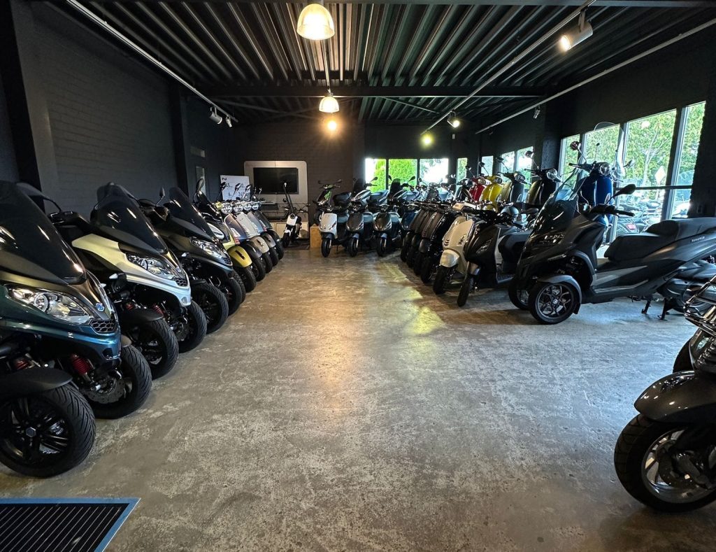 Piaggo dealer Raswa scooters Beek en Donk in regio Helmond